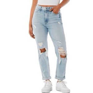 Hollister Women's Ultra High Rise Mom Jean Ripped Light Blue Jeans Size 9R (29)
